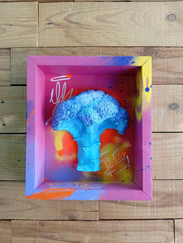 Bubblegum - handmade wooden frame with cast resin art
